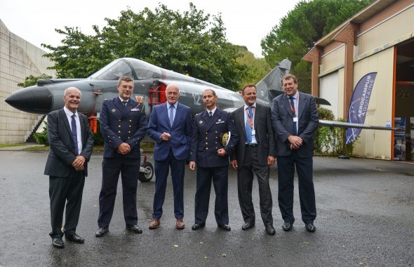 Un Super Etendard Modernisé Sur AEROCAMPUS